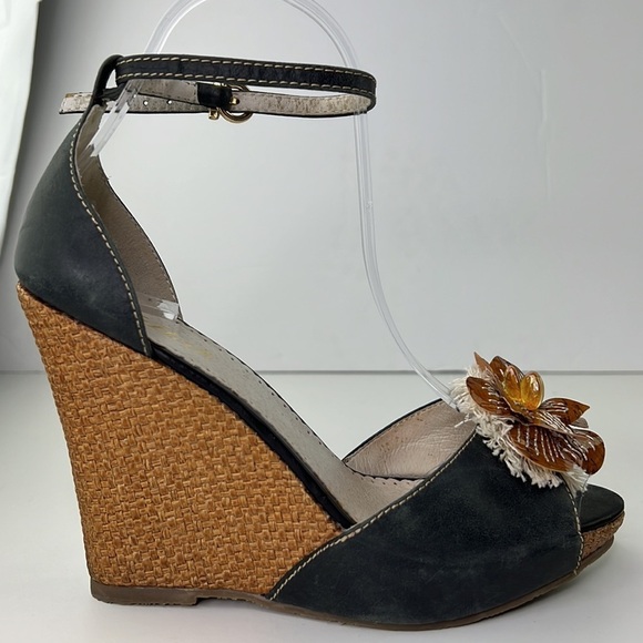 Killah Leather Wedges  with Floral Appliques - Picture 3 of 11